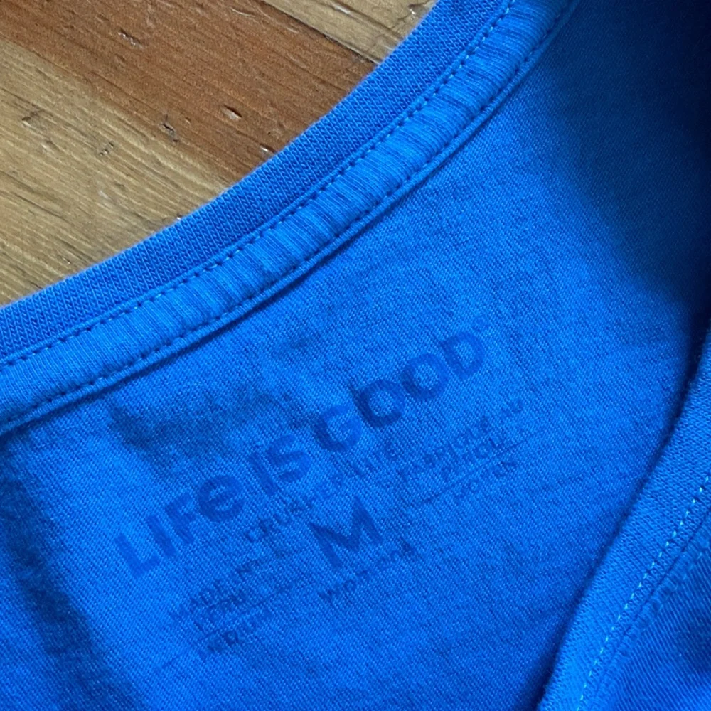 Life Is Good‎ Blue Waves Short Sleeve Tee Shirt Medium